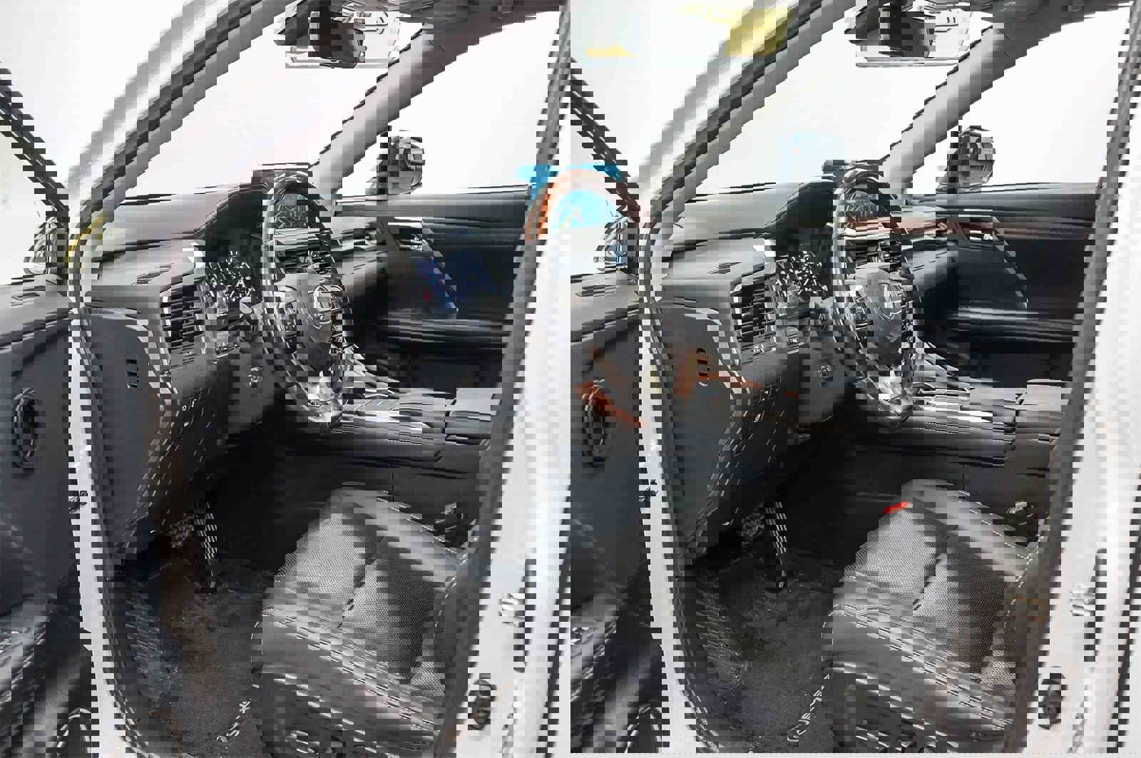 Used 2022 Lexus RX 350L FWD w/ Premium Package image 18