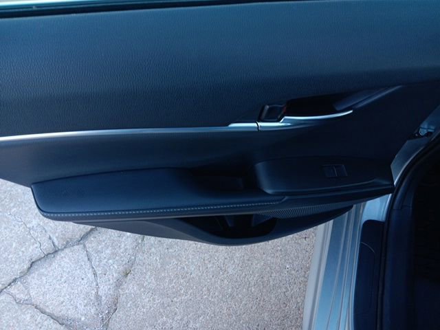 Used 2022 Toyota Camry XSE image 29