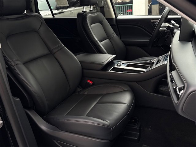 New 2026 Lincoln Aviator AWD image 8