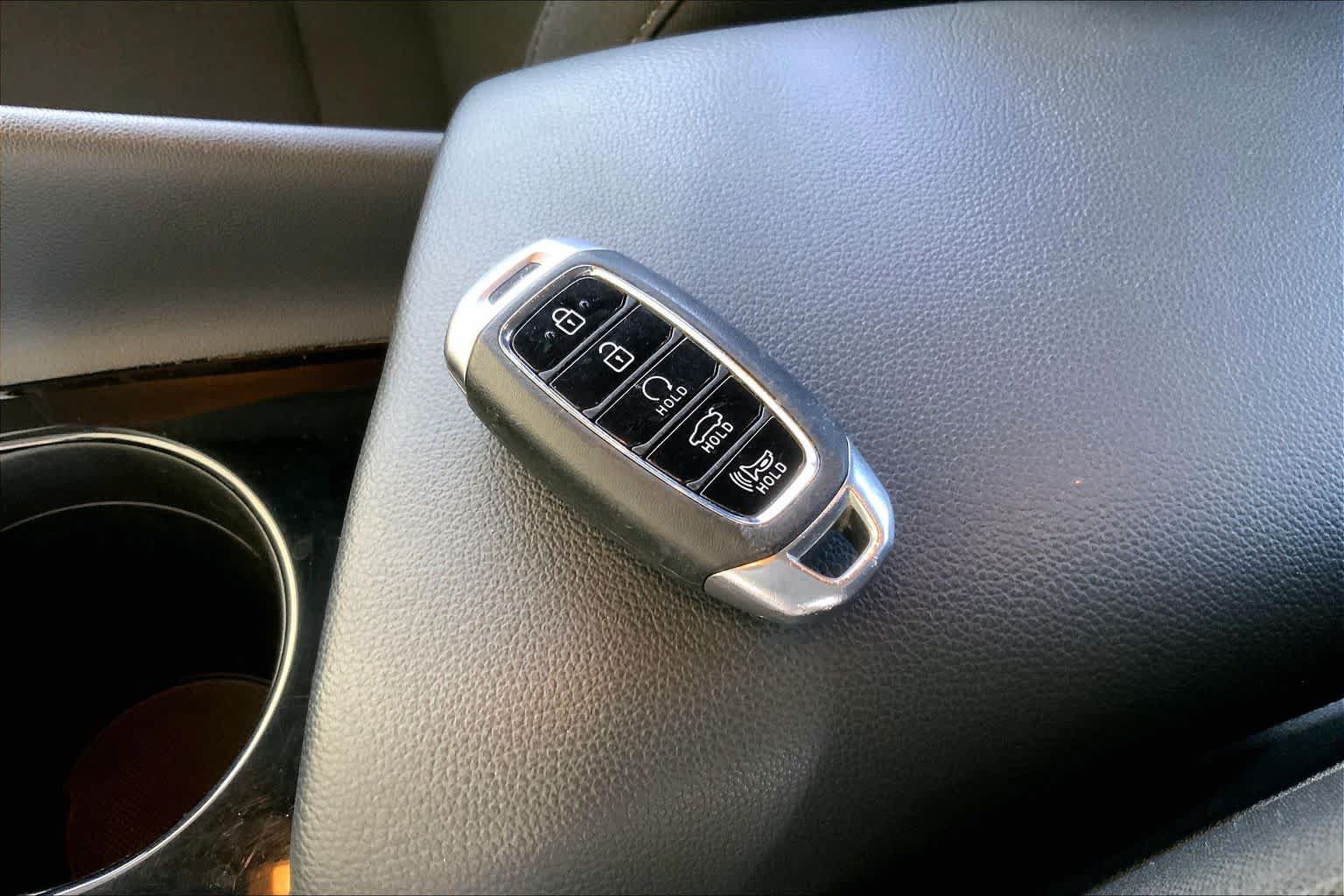 Used 2023 Hyundai Elantra SEL w/ Convenience Package FWD image 15