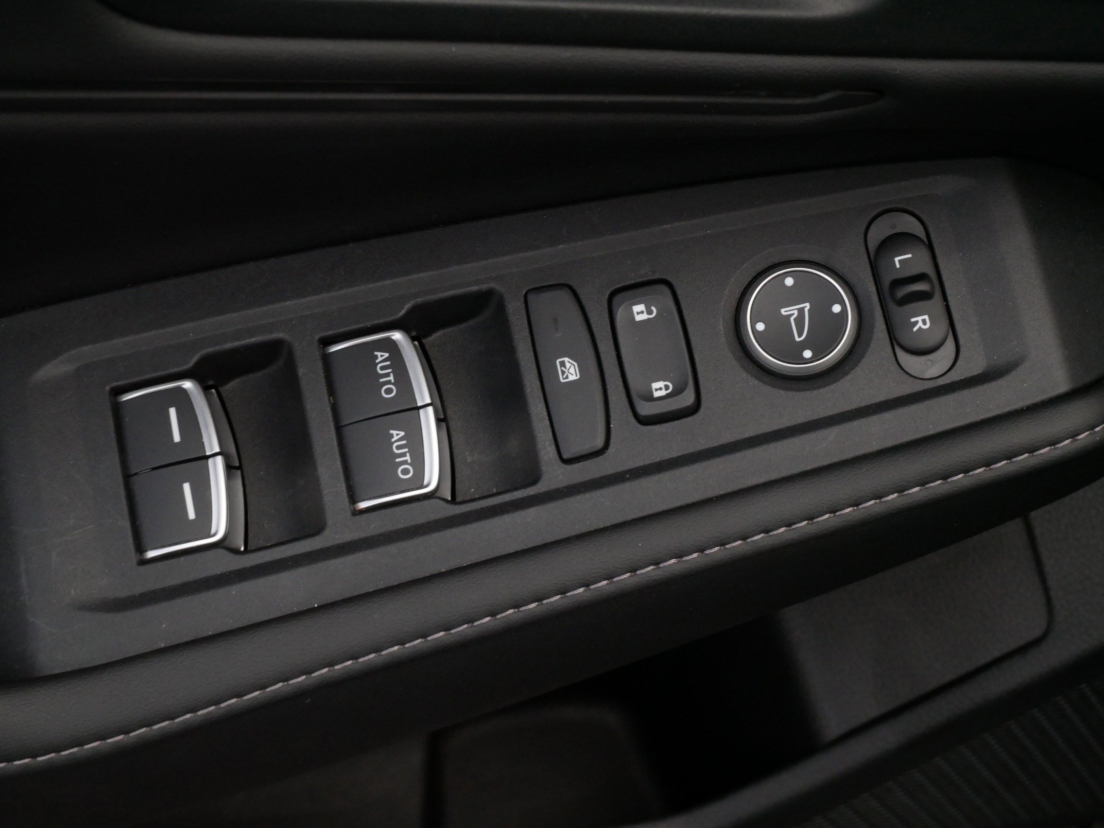 Used 2025 Honda Accord Sport image 19