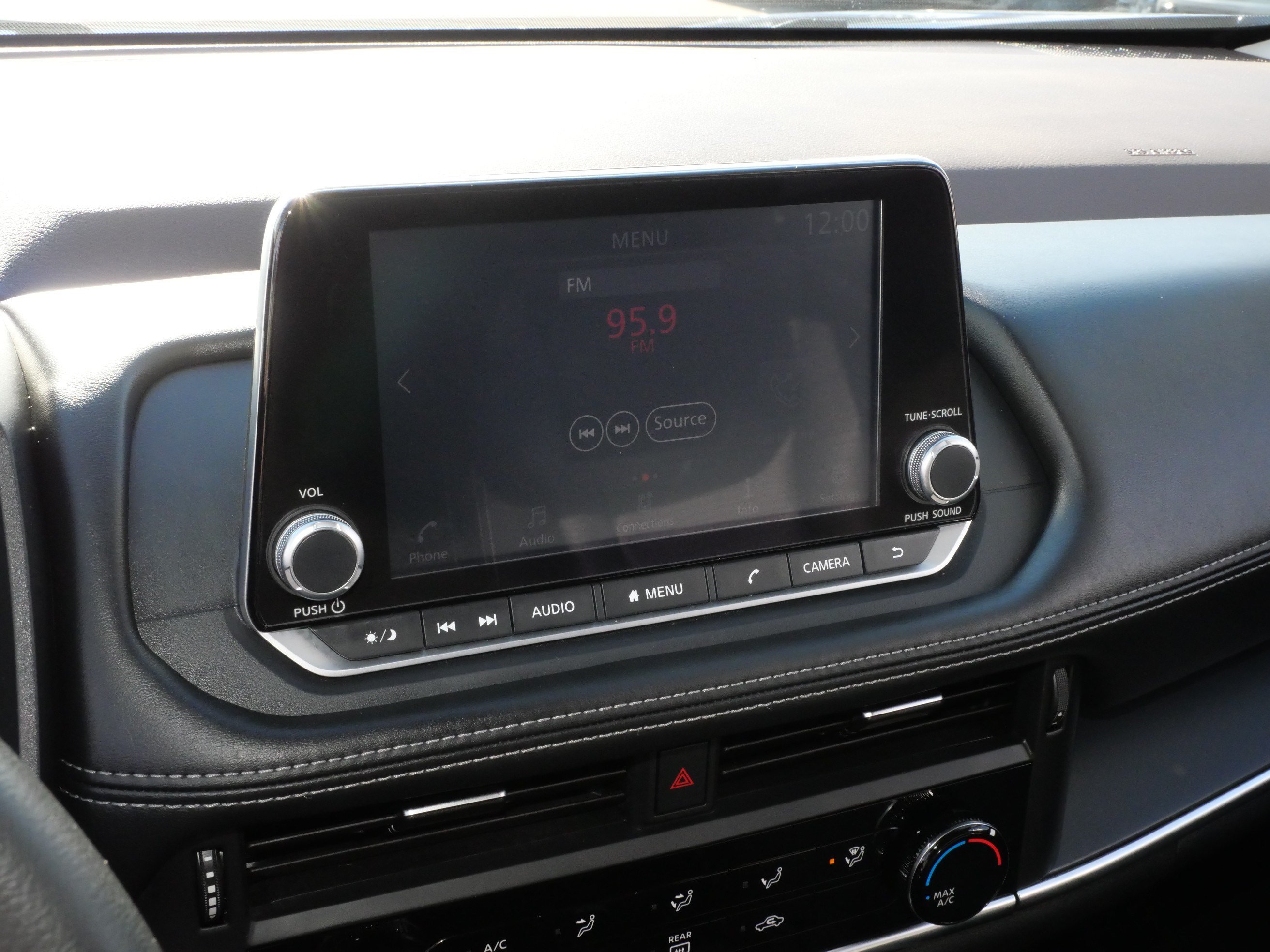 Used 2021 Nissan Rogue S AWD/4WD image 22