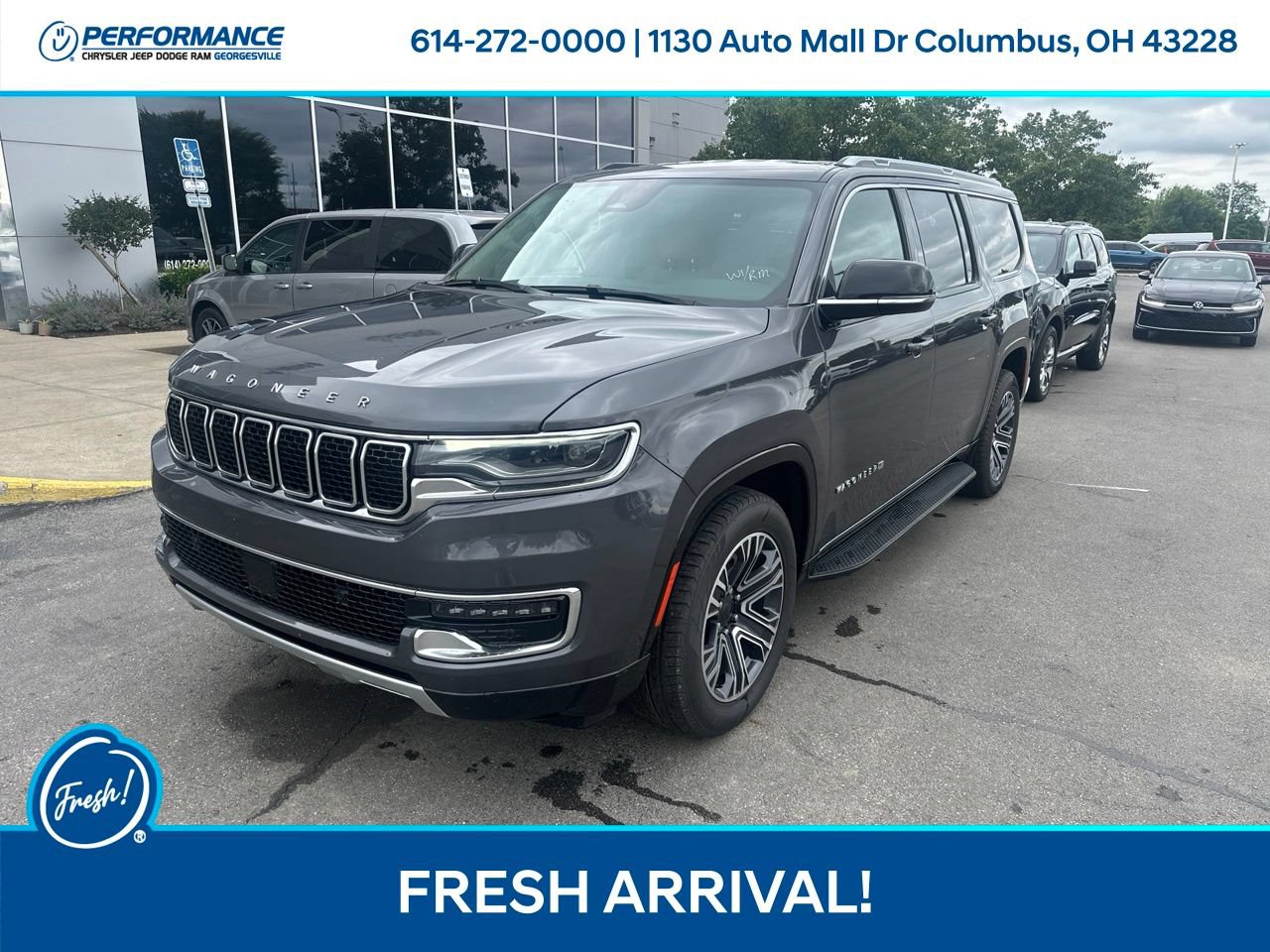 Used 2024 Jeep Wagoneer L Series II w/ Flexible Seating Group AWD/4WD image 8