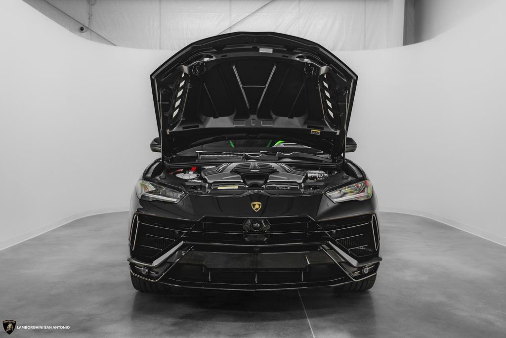 Used 2024 Lamborghini Urus S image 6