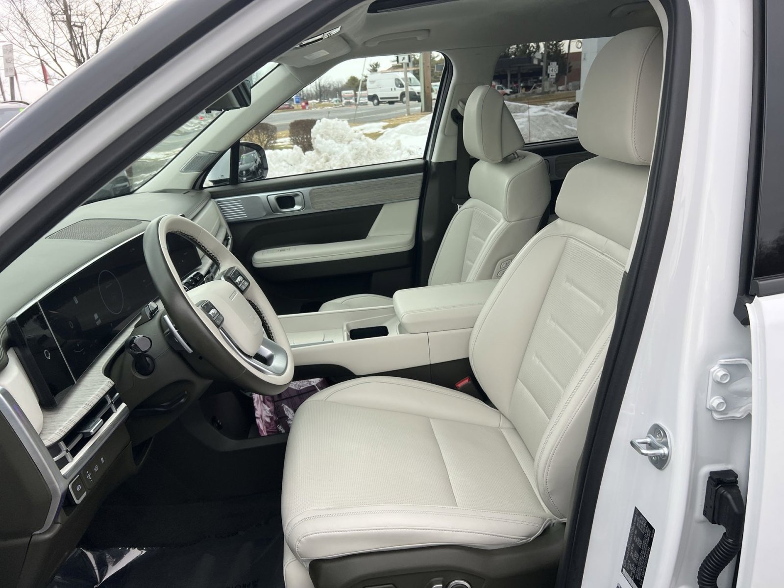 Used 2025 Hyundai Santa Fe Calligraphy image 13