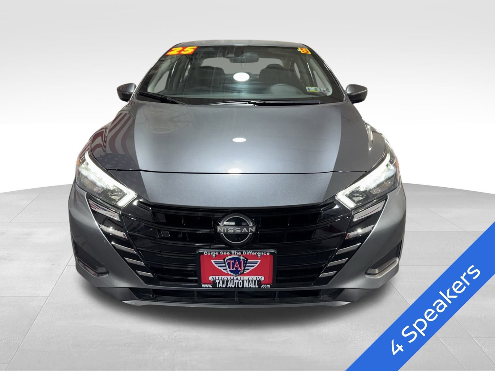 Used 2025 Nissan Versa SV image 2