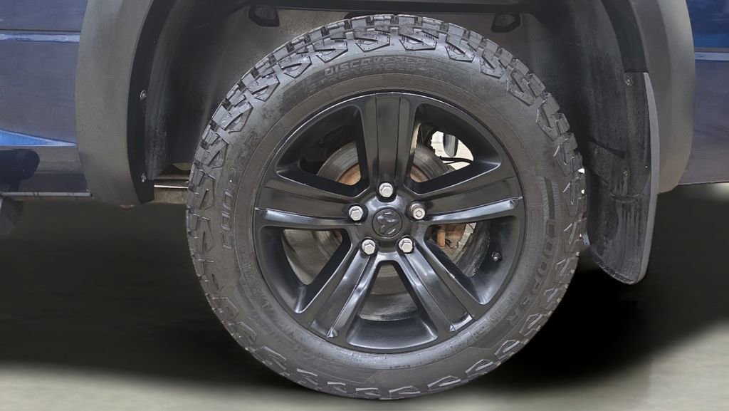 Used 2022 RAM 1500 Classic SLT AWD/4WD image 29