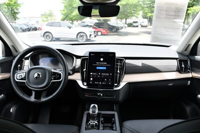 Used 2025 Volvo XC90 B6 Plus AWD/4WD image 19