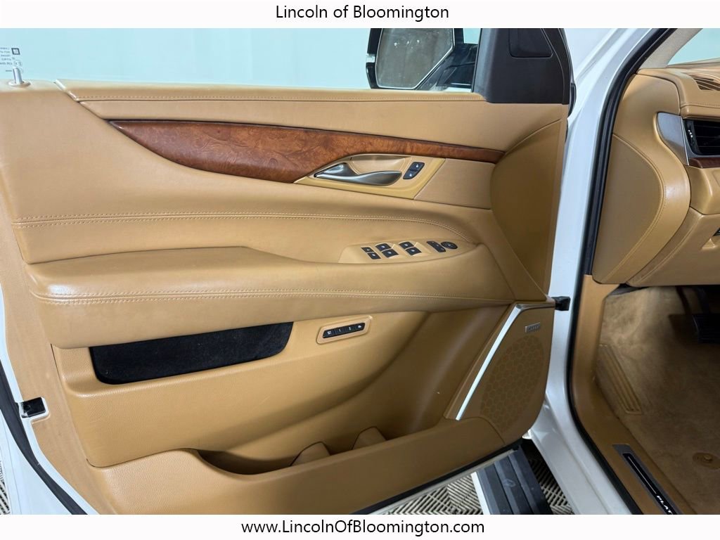 Used 2016 Cadillac Escalade ESV Platinum image 15
