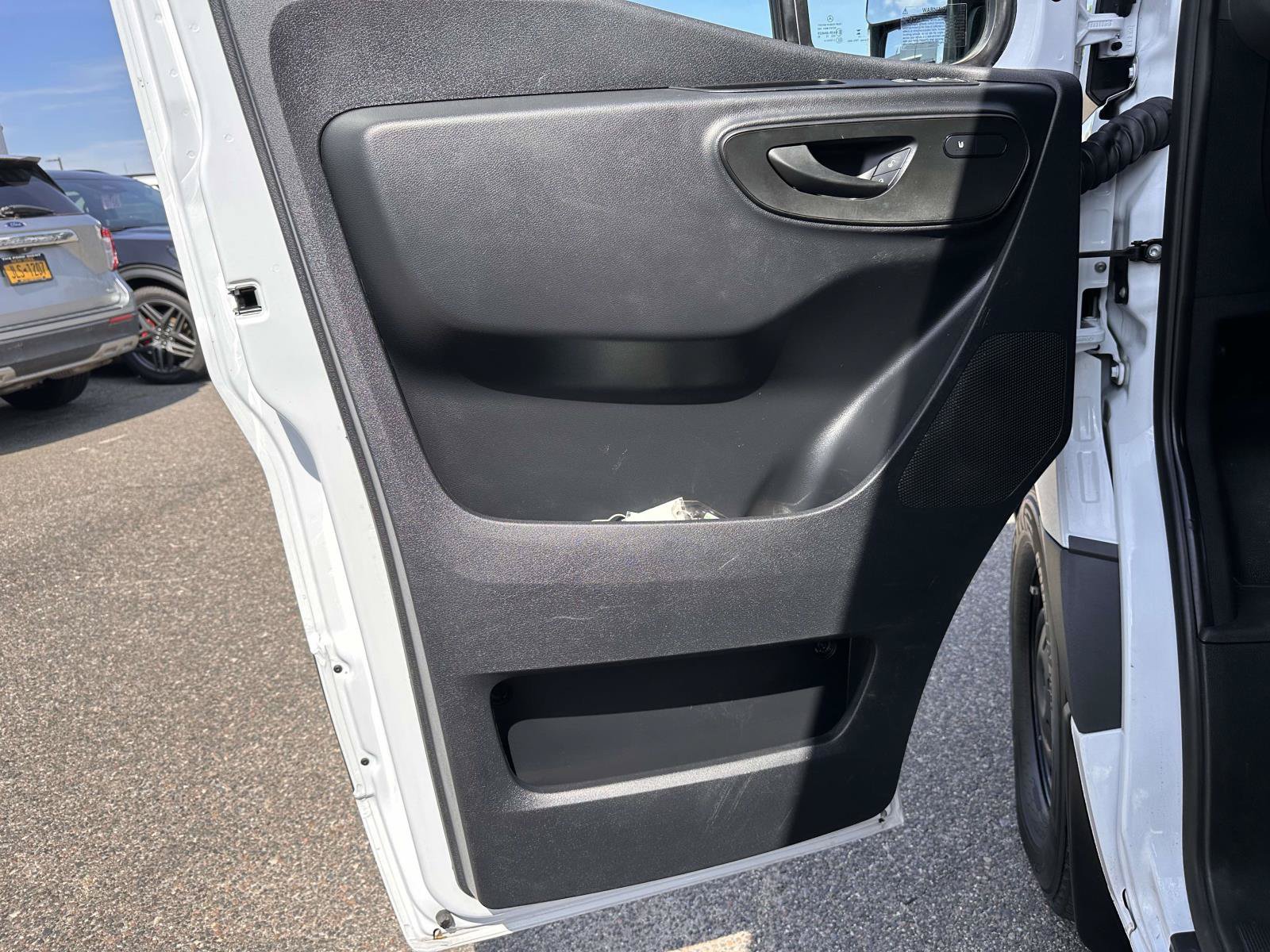 Used 2025 Mercedes-Benz Sprinter 2500 image 10