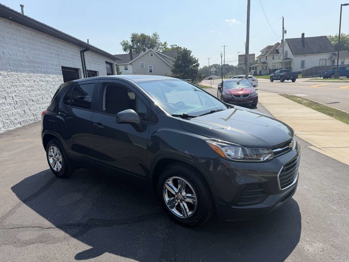 Used 2019 Chevrolet Trax LS w/ Tint and Cruise Package FWD image 6