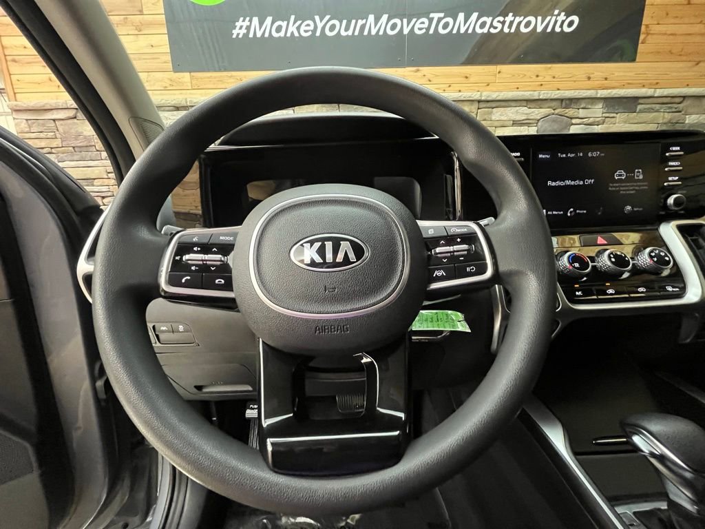 Used 2021 Kia Sorento LX image 18