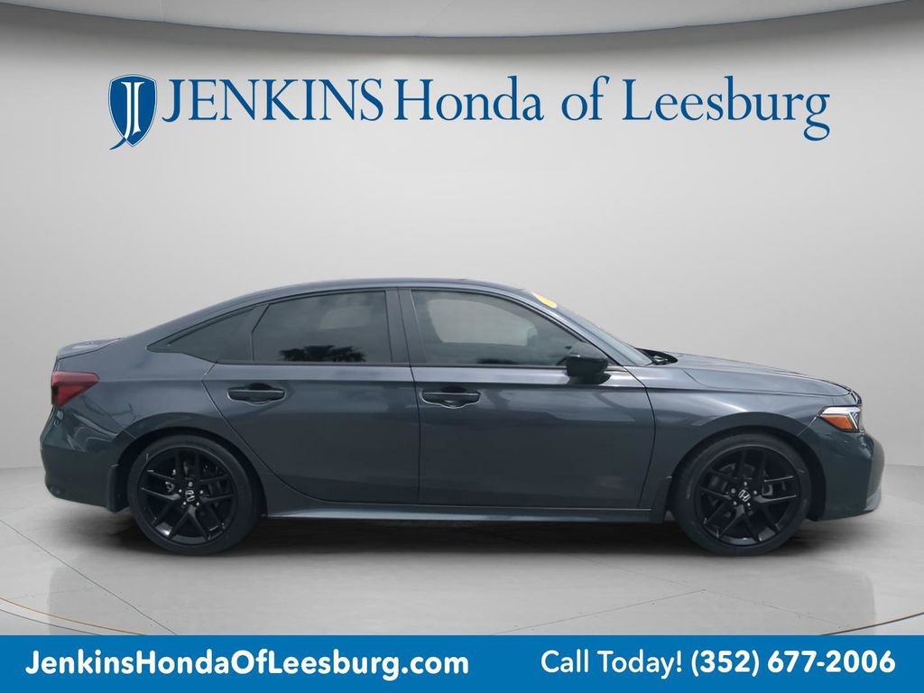 Used 2025 Honda Civic Sport image 3