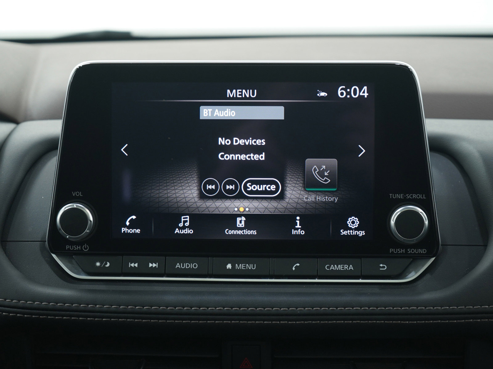 Used 2023 Nissan Rogue SV w/ SV Premium B Package image 18