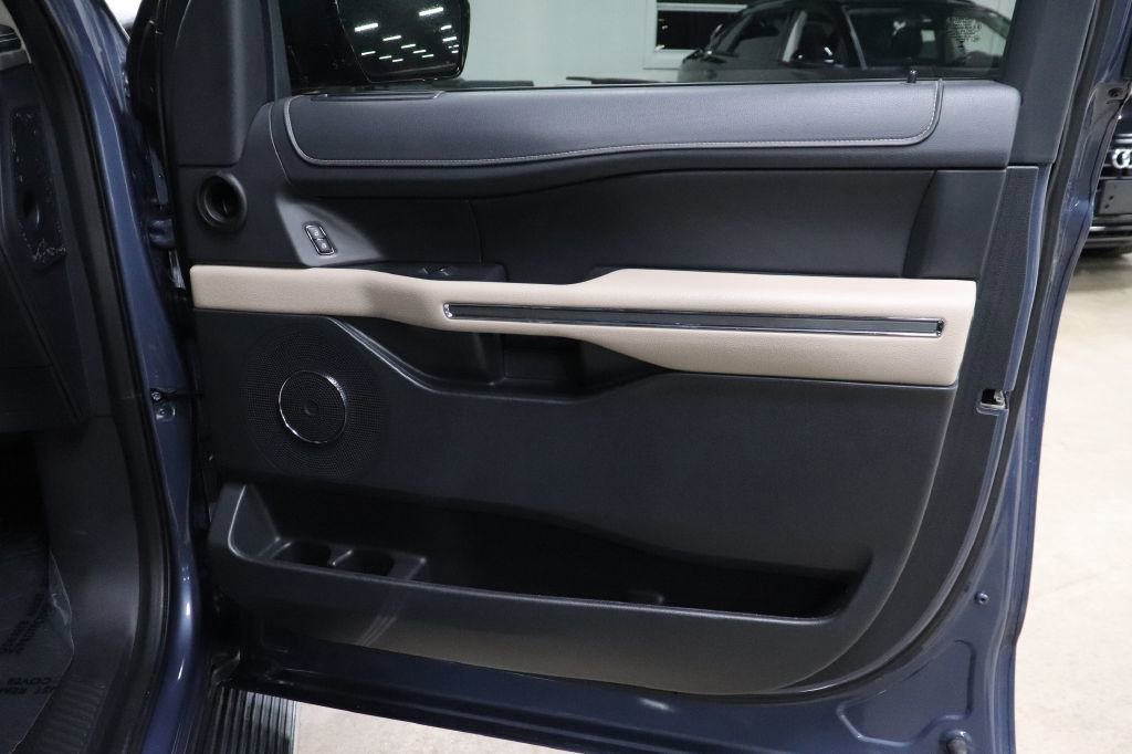 Used 2023 Ford Expedition XLT image 24