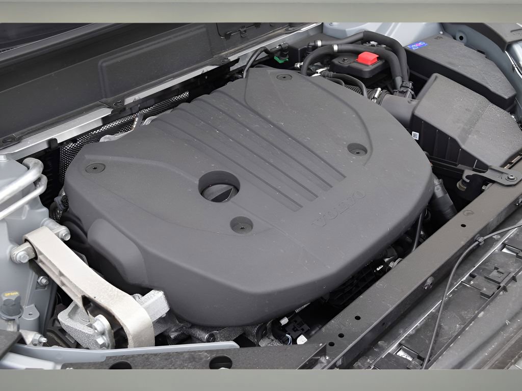 Certified 2025 Volvo XC60 B5 Ultra w/ Protection Package Premier image 25