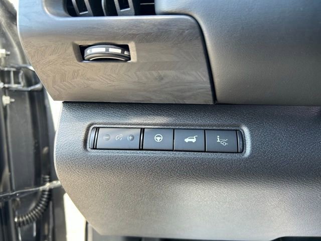 New 2026 Nissan Pathfinder Platinum image 34