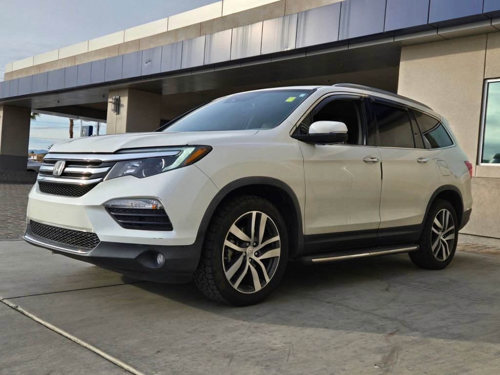 Used 2017 Honda Pilot Touring image 2