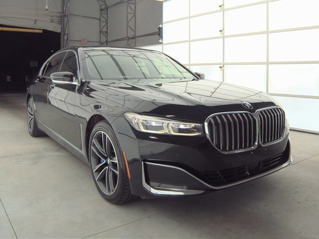 Used 2020 BMW 750i xDrive image 3
