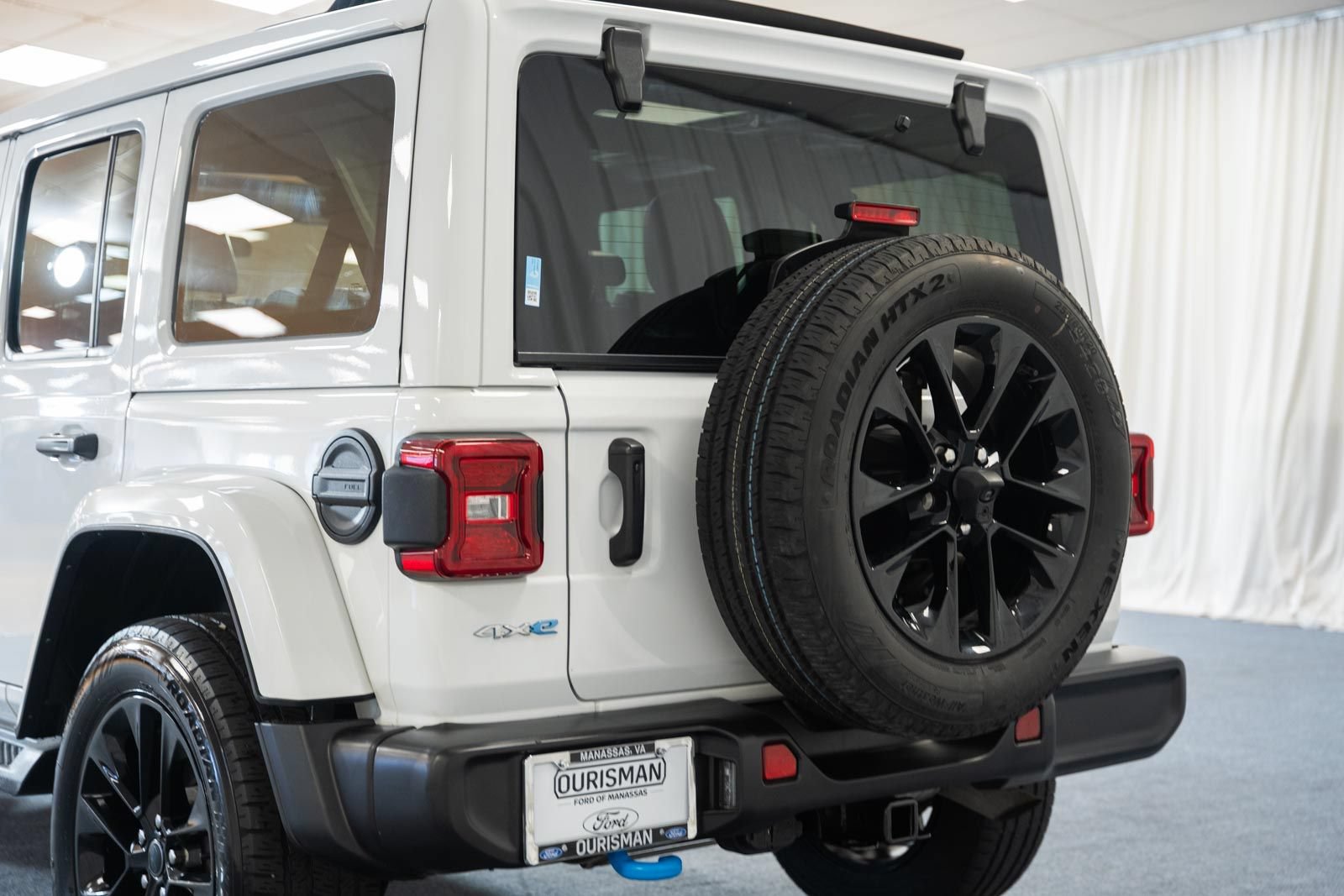 Used 2024 Jeep Wrangler Unlimited Sahara AWD/4WD image 6