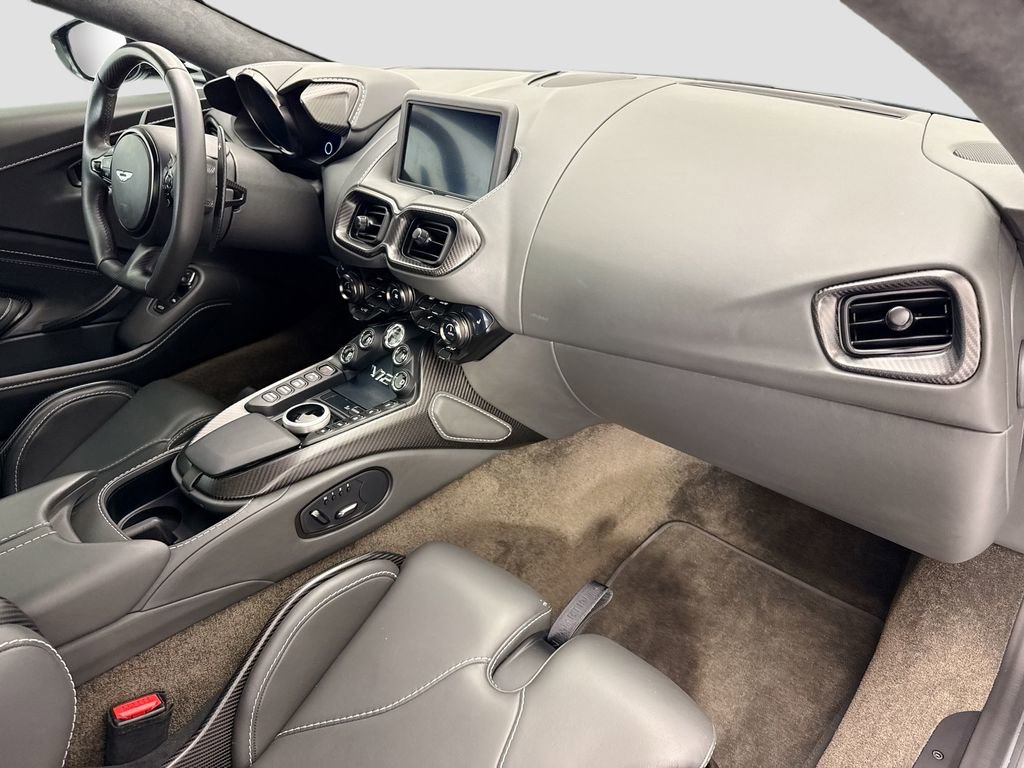 Used 2023 Aston Martin V12 Vantage image 16