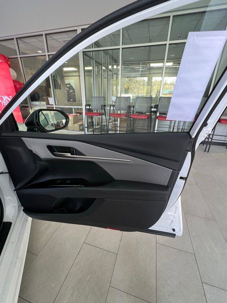 New 2026 Toyota Camry SE w/ Convenience Package FWD image 20