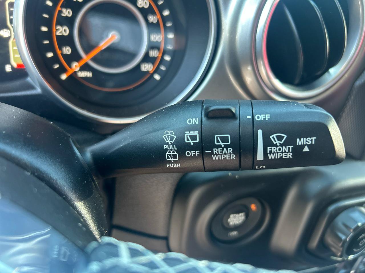 Used 2020 Jeep Wrangler Unlimited Sahara AWD/4WD image 29