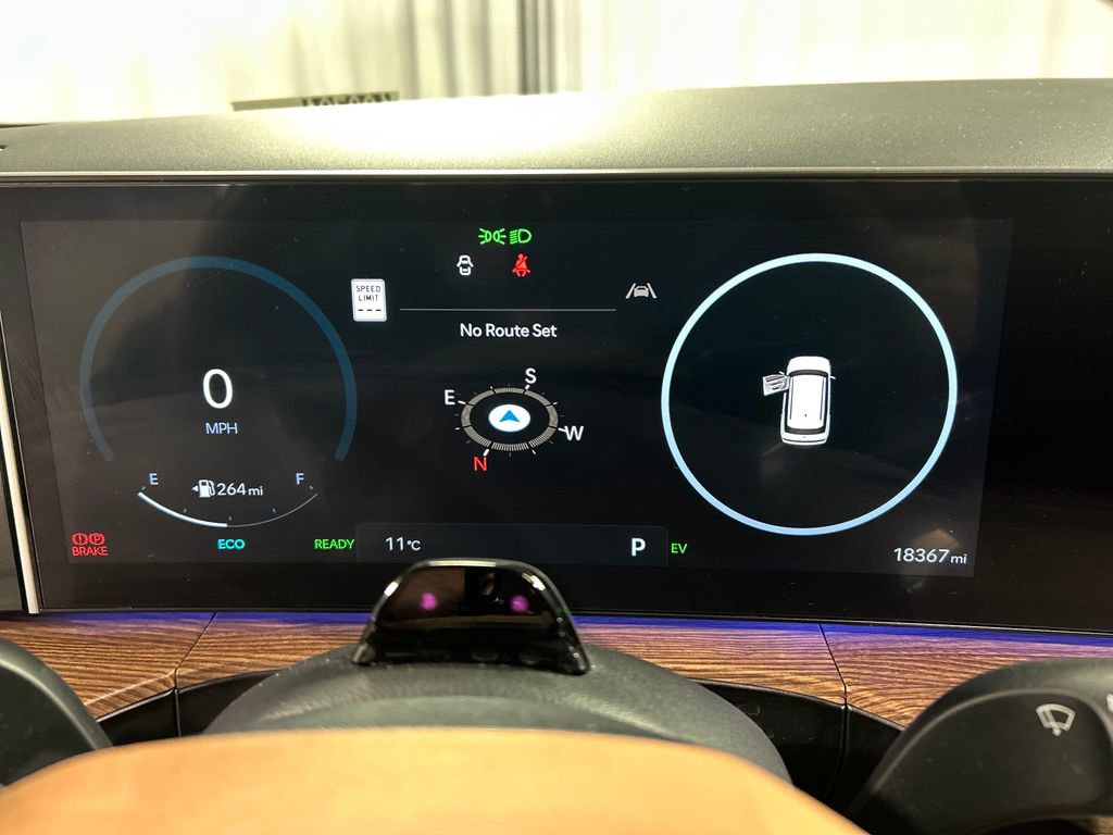 Used 2025 Hyundai Santa Fe Limited image 14