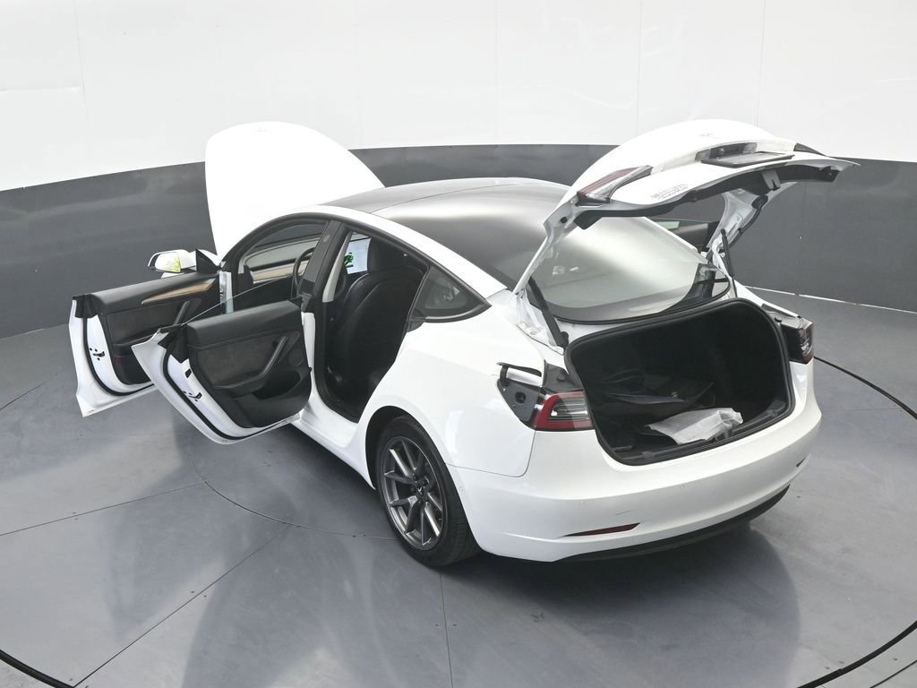 Used 2021 Tesla Model 3 Standard Range Plus image 65