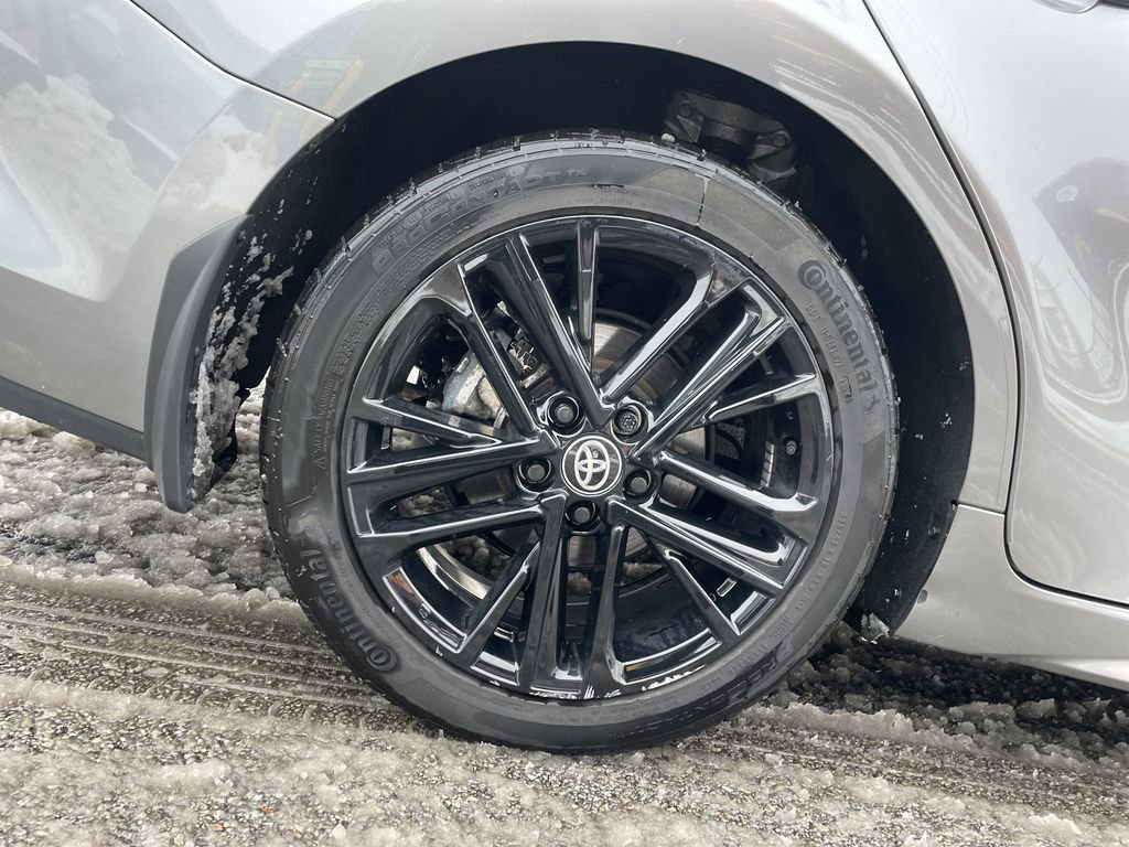 Used 2025 Toyota Camry SE AWD/4WD image 12