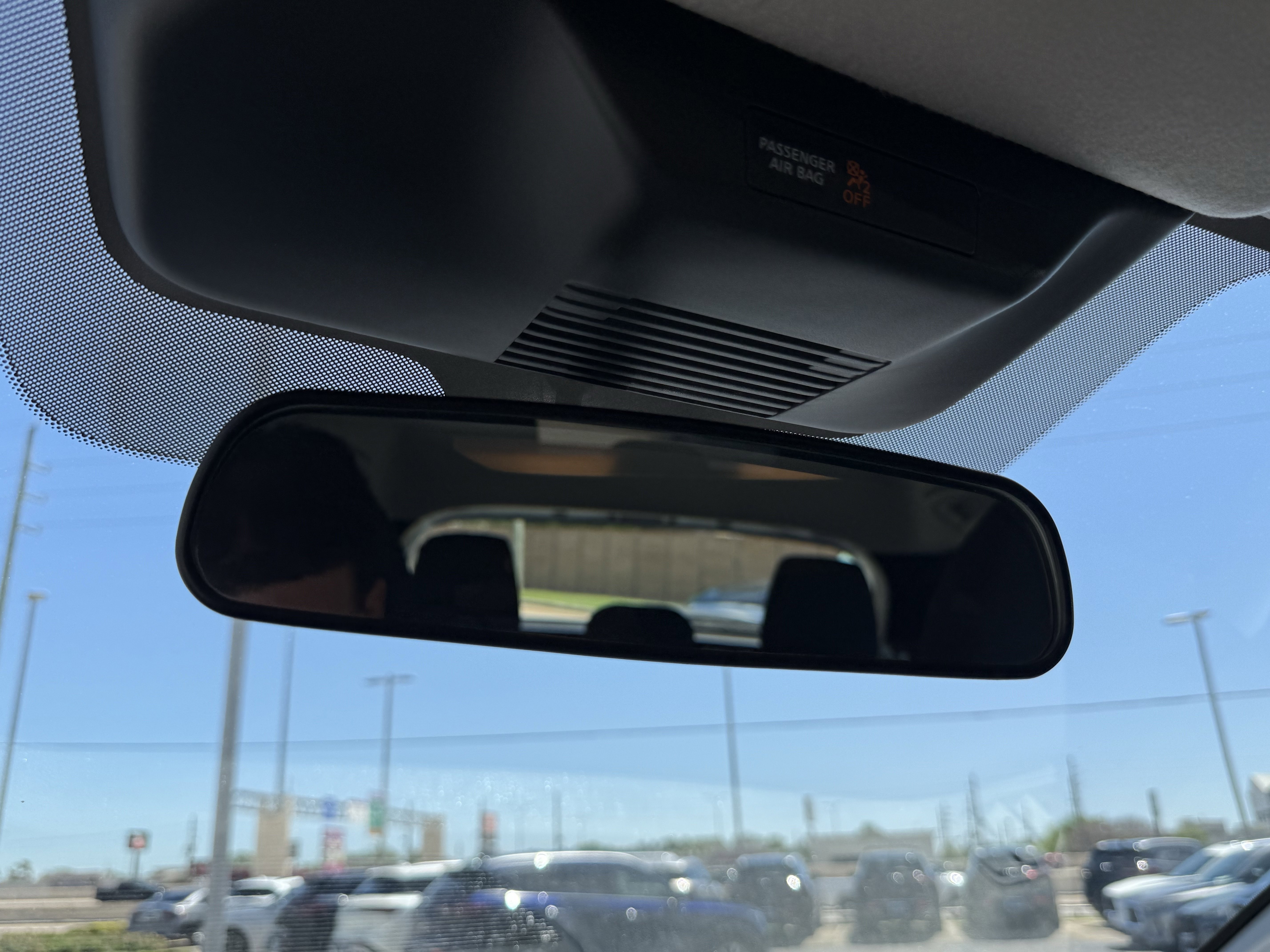 Used 2025 Nissan Kicks S image 21