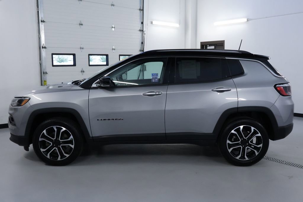 Used 2022 Jeep Compass Limited image 4