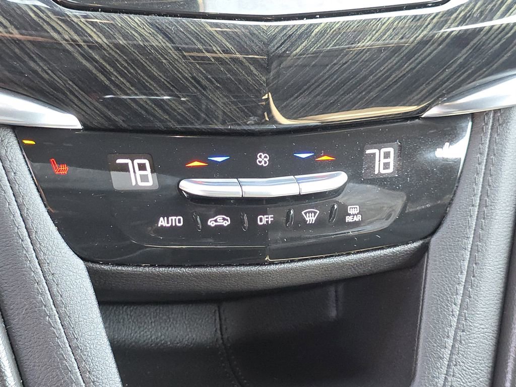 Used 2020 Cadillac XT6 Premium Luxury FWD image 24