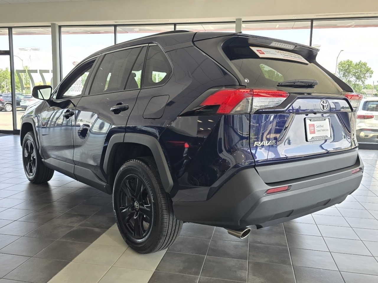 Used 2024 Toyota RAV4 XLE AWD/4WD image 12