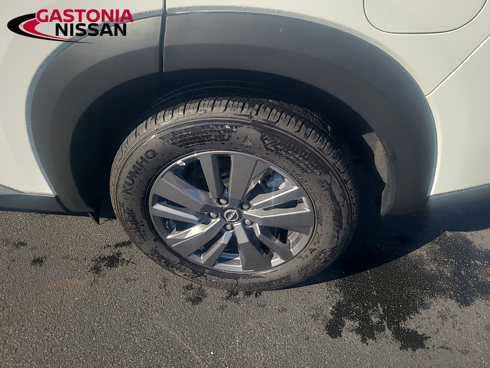 Used 2024 Nissan Pathfinder SV image 19