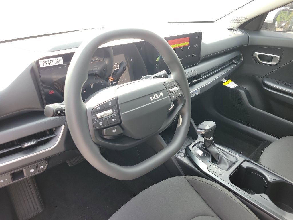 New 2026 Kia K4 FWD image 21