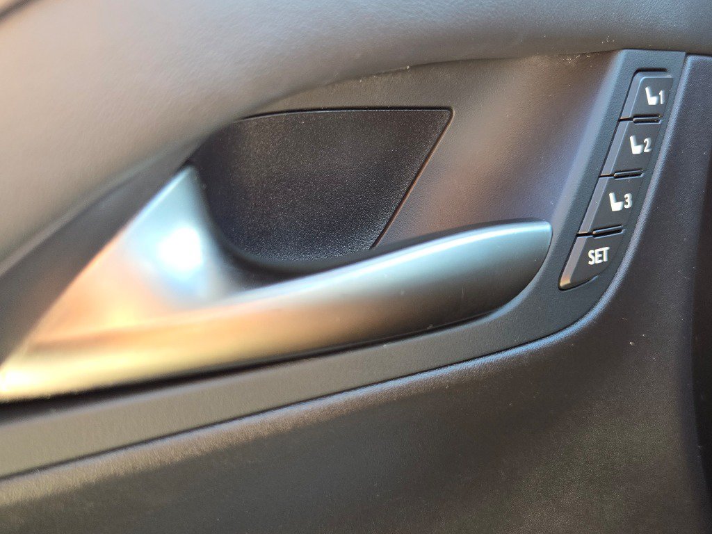 Used 2017 Lexus LX 570 4WD image 42