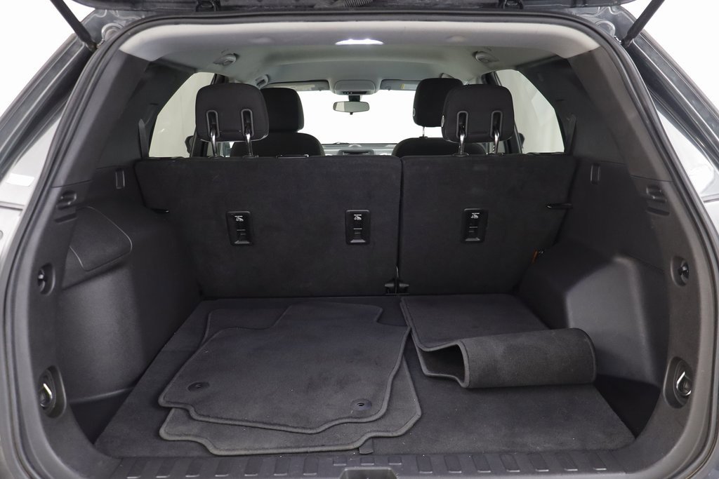 Used 2019 Chevrolet Equinox LS w/ LS Convenience Package image 17