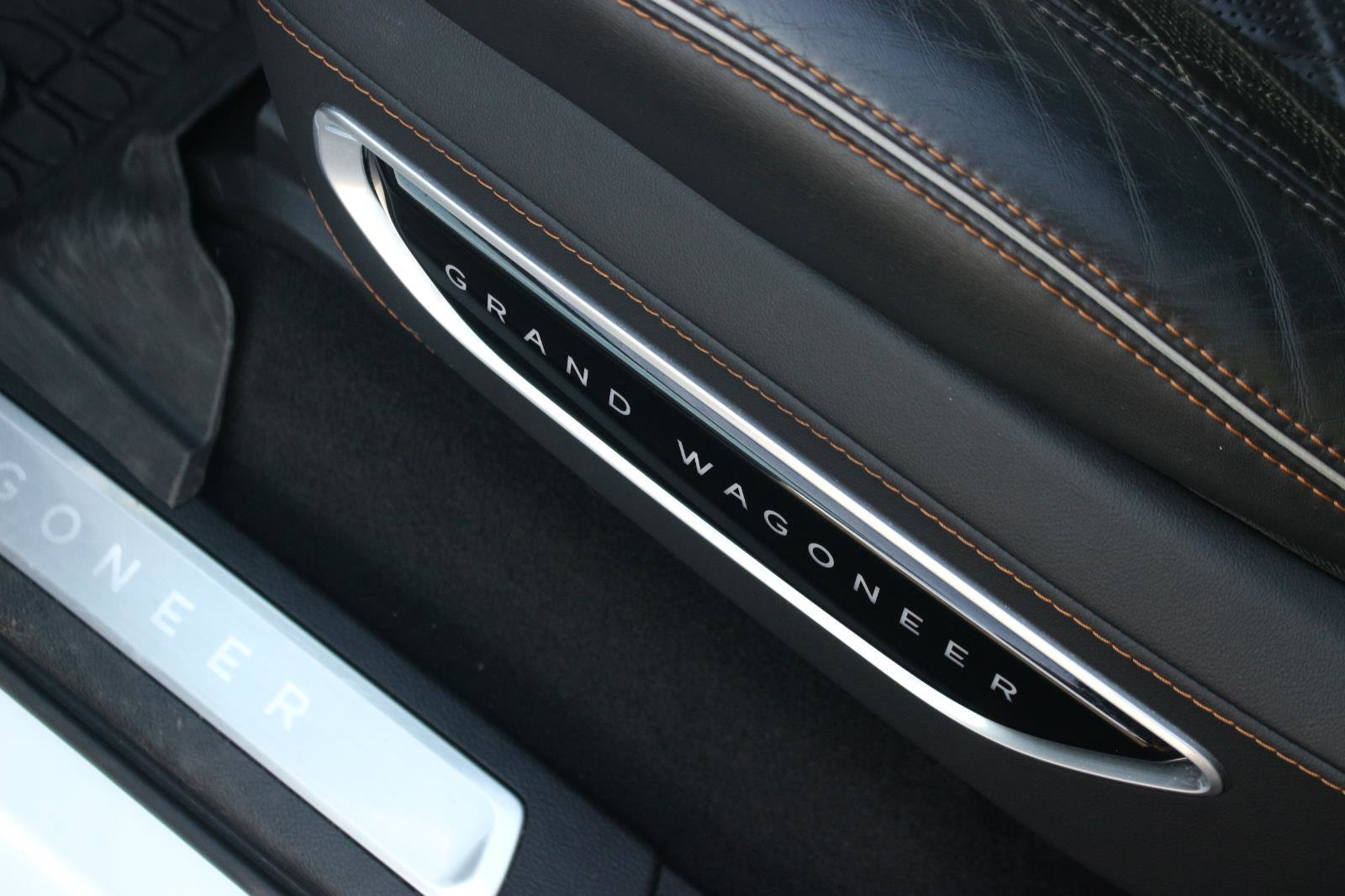 Used 2024 Jeep Grand Wagoneer L Series III image 17