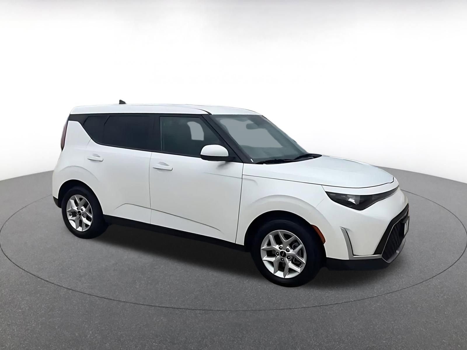 Used 2025 Kia Soul LX w/ LX Technology Package FWD video 2