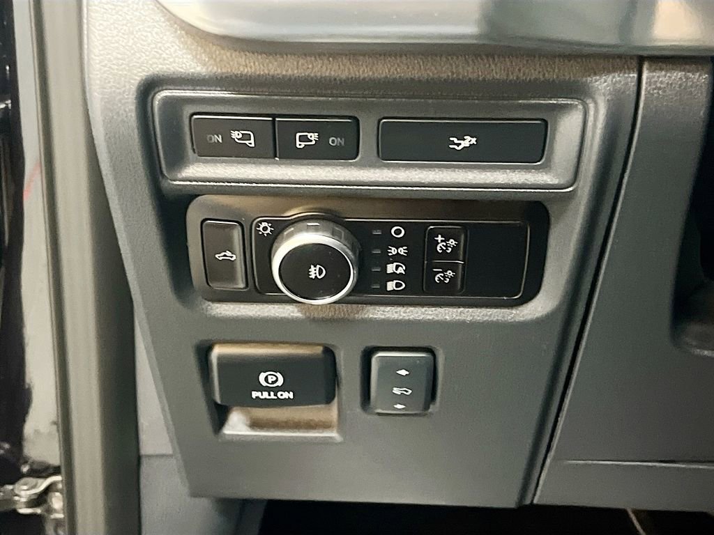 Used 2023 Ford F150 Lariat image 10