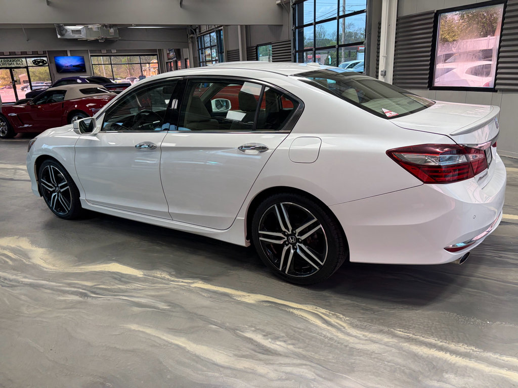Used 2016 Honda Accord Touring image 40