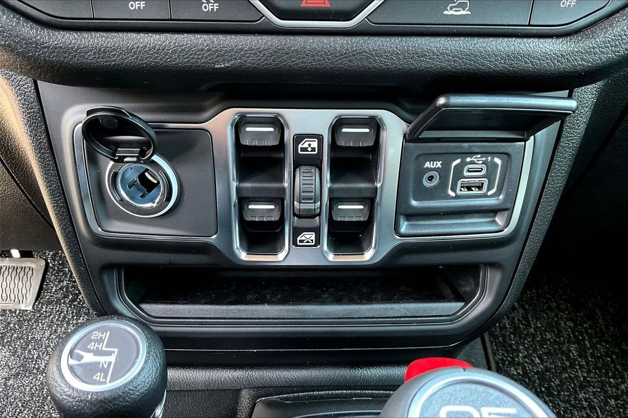 New 2026 Jeep Wrangler Sport AWD/4WD image 17