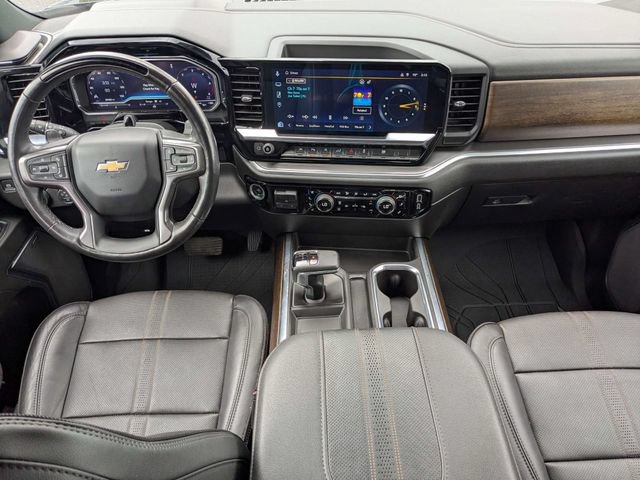 Used 2024 Chevrolet Silverado 1500 High Country w/ High Country Premium Package AWD/4WD image 15