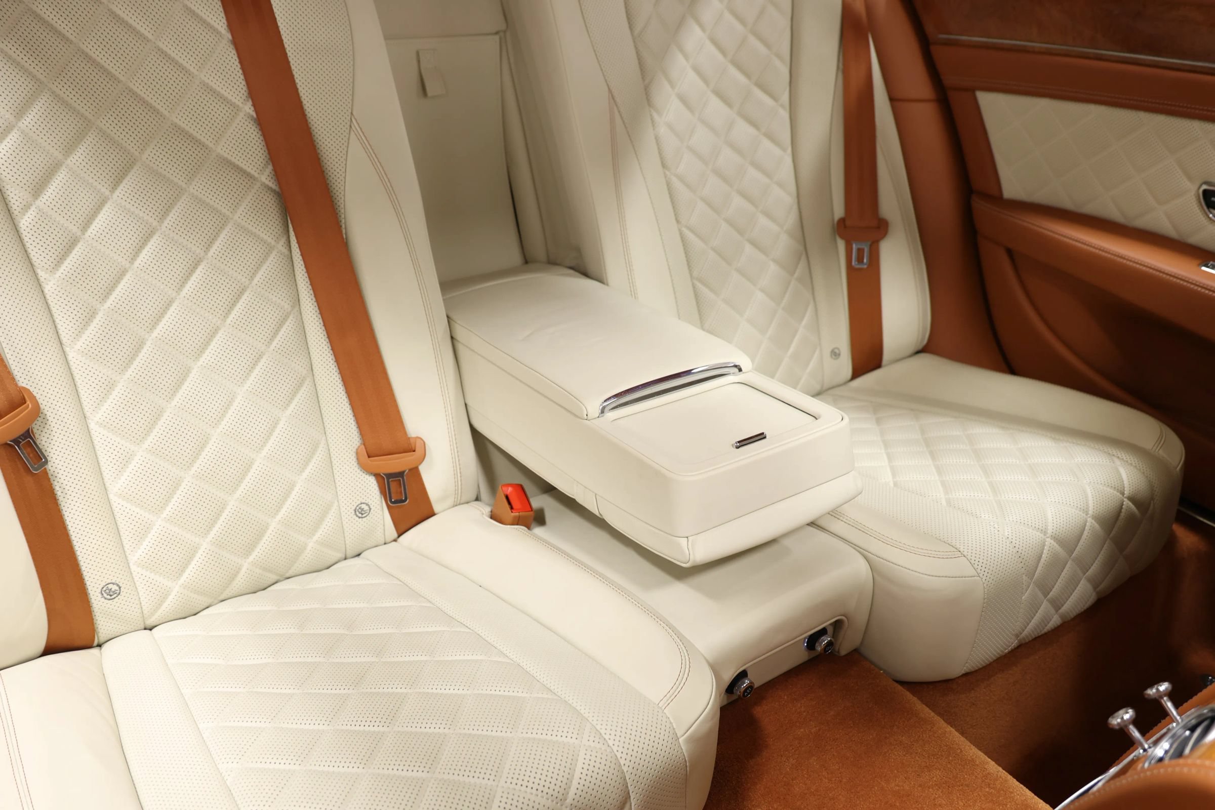 Used 2018 Bentley Flying Spur V8 AWD/4WD image 87