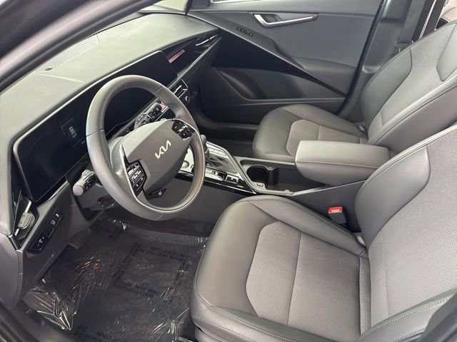 Certified 2025 Kia Niro EX image 22