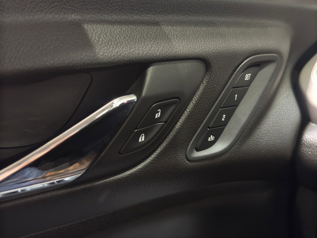 Used 2022 GMC Acadia Denali w/ GMC Pro Grade Package image 35