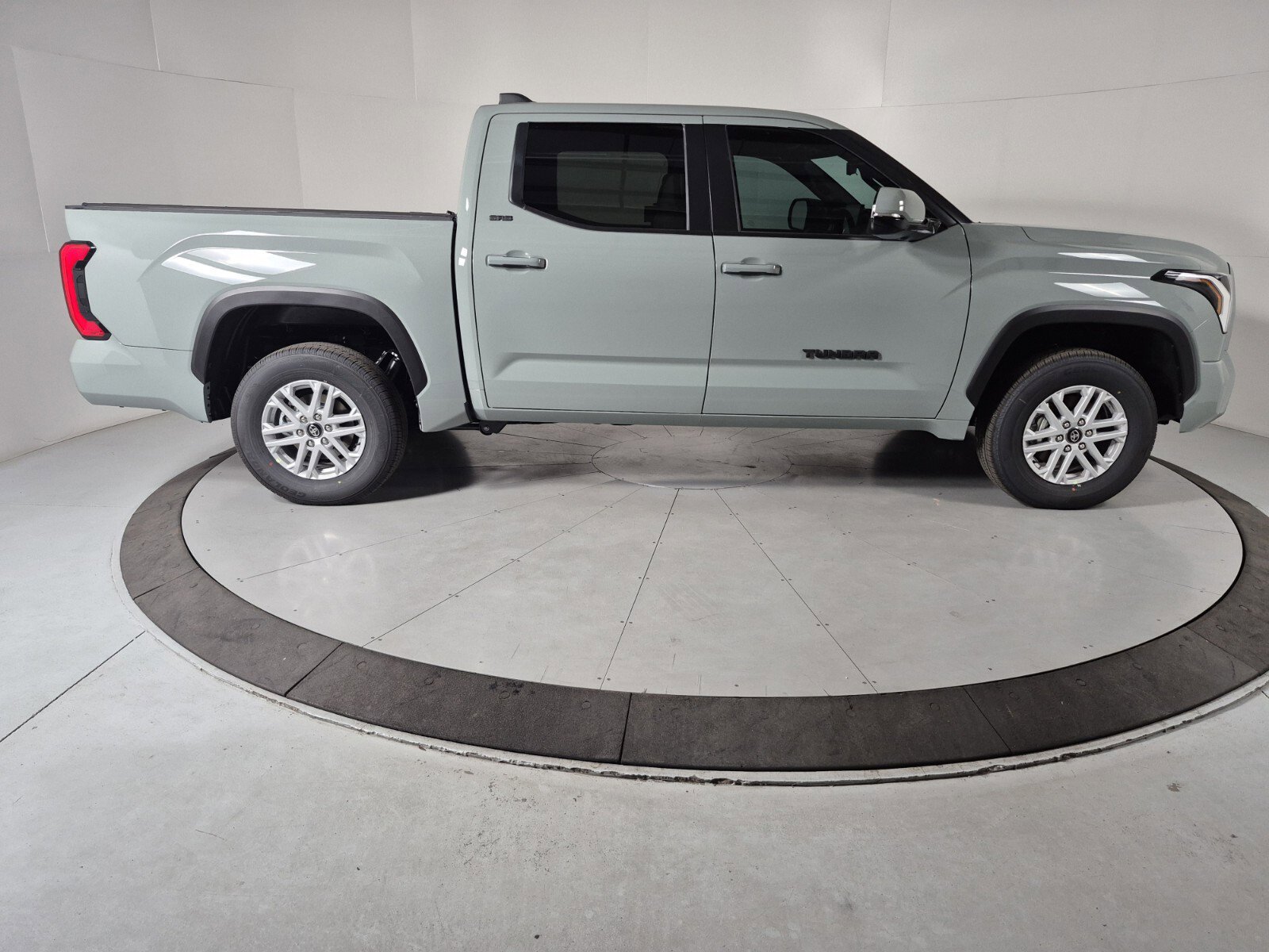 New 2026 Toyota Tundra SR5 image 5
