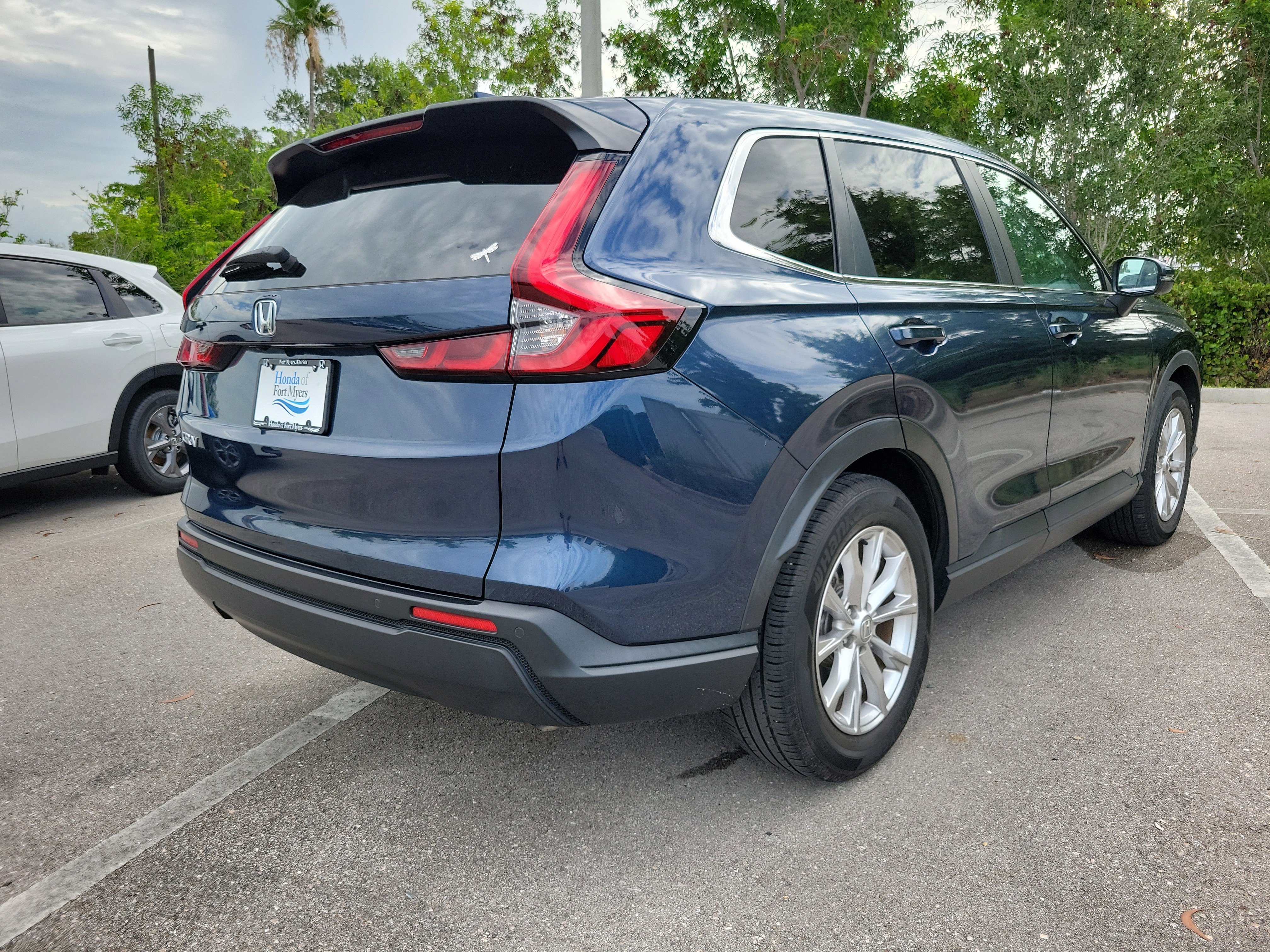 Used 2024 Honda CR-V EX-L image 6