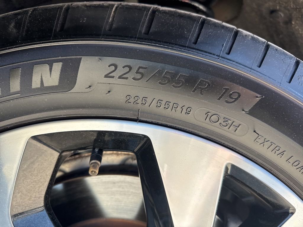 Used 2023 Ford Mustang Mach-E Premium AWD/4WD image 32